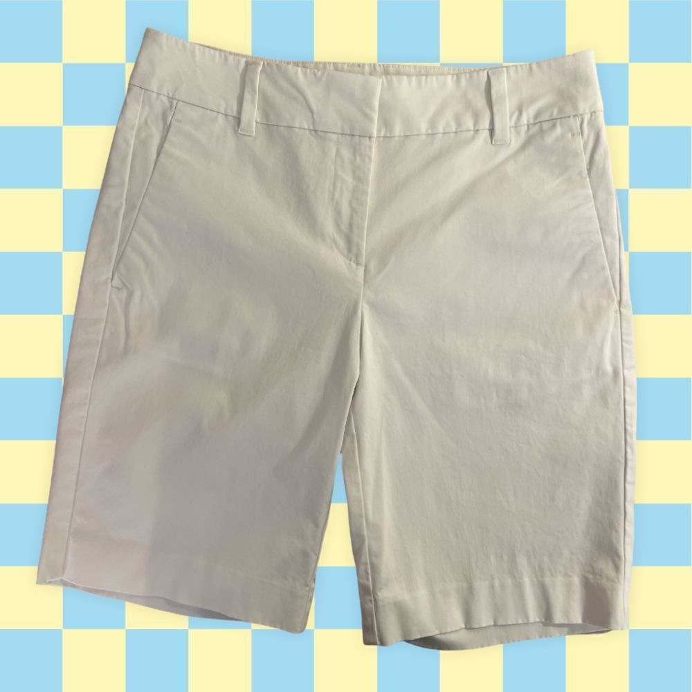 Ann Taylor Factory White Midrise Shorts, Size 4